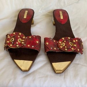 Electra burgundy shoes.